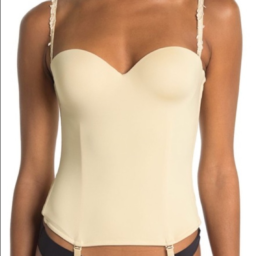 Le Mystere
Lace Trim Bridal Bustier
ColorIVORY